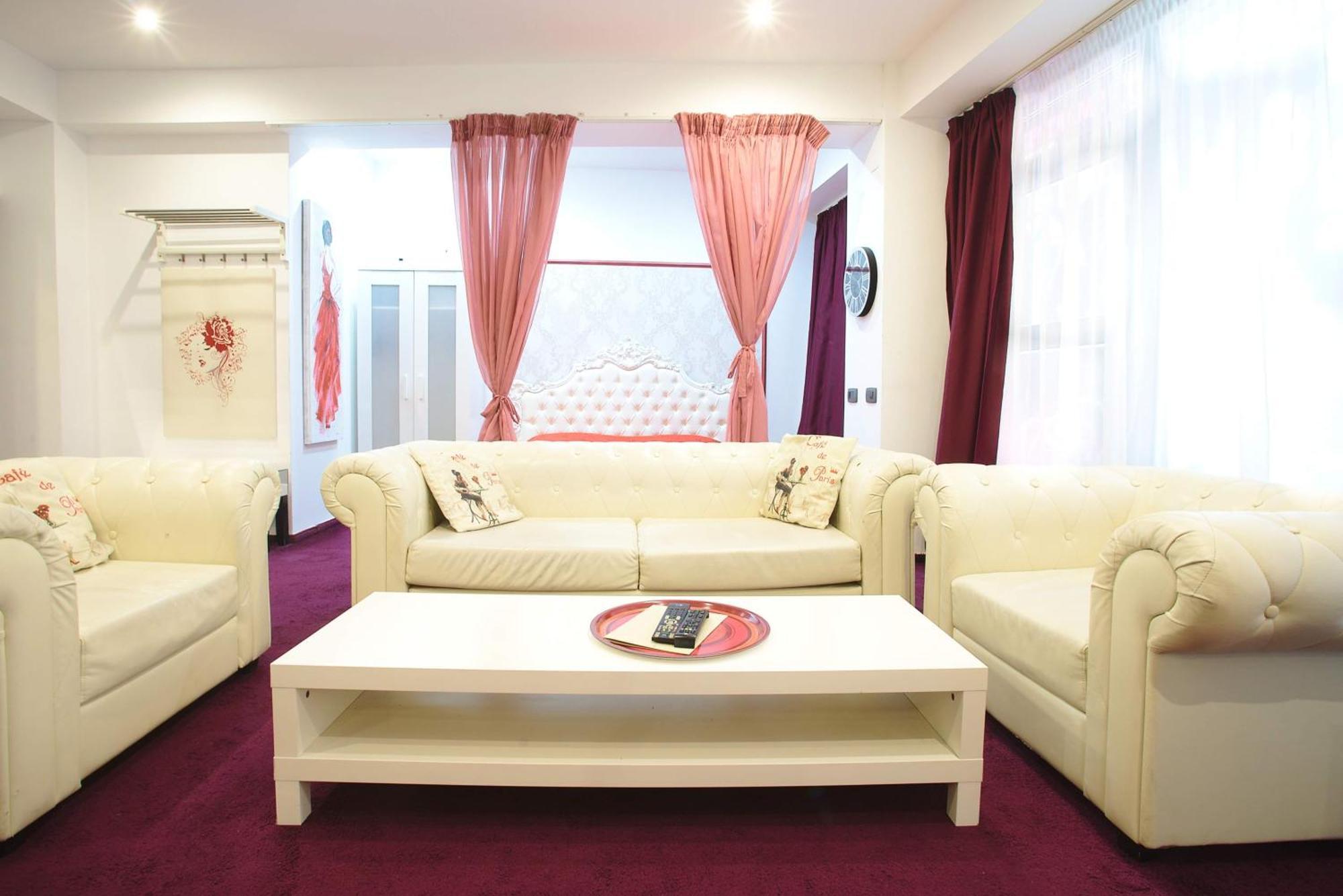 Aparthotel Jolie Galaţi Exteriör bild